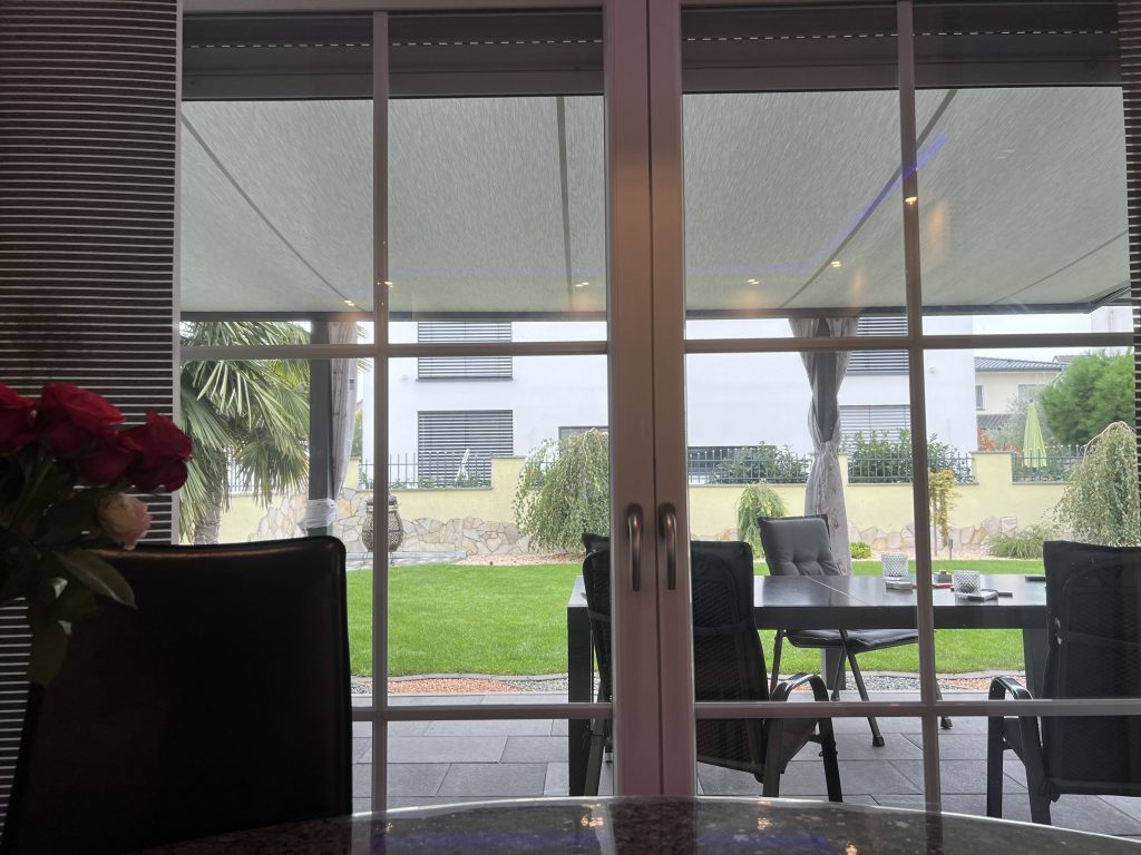 Mehr über den Artikel erfahren Eine sehr gefragte Wohnlage – und ein modernes Einfamilienhaus