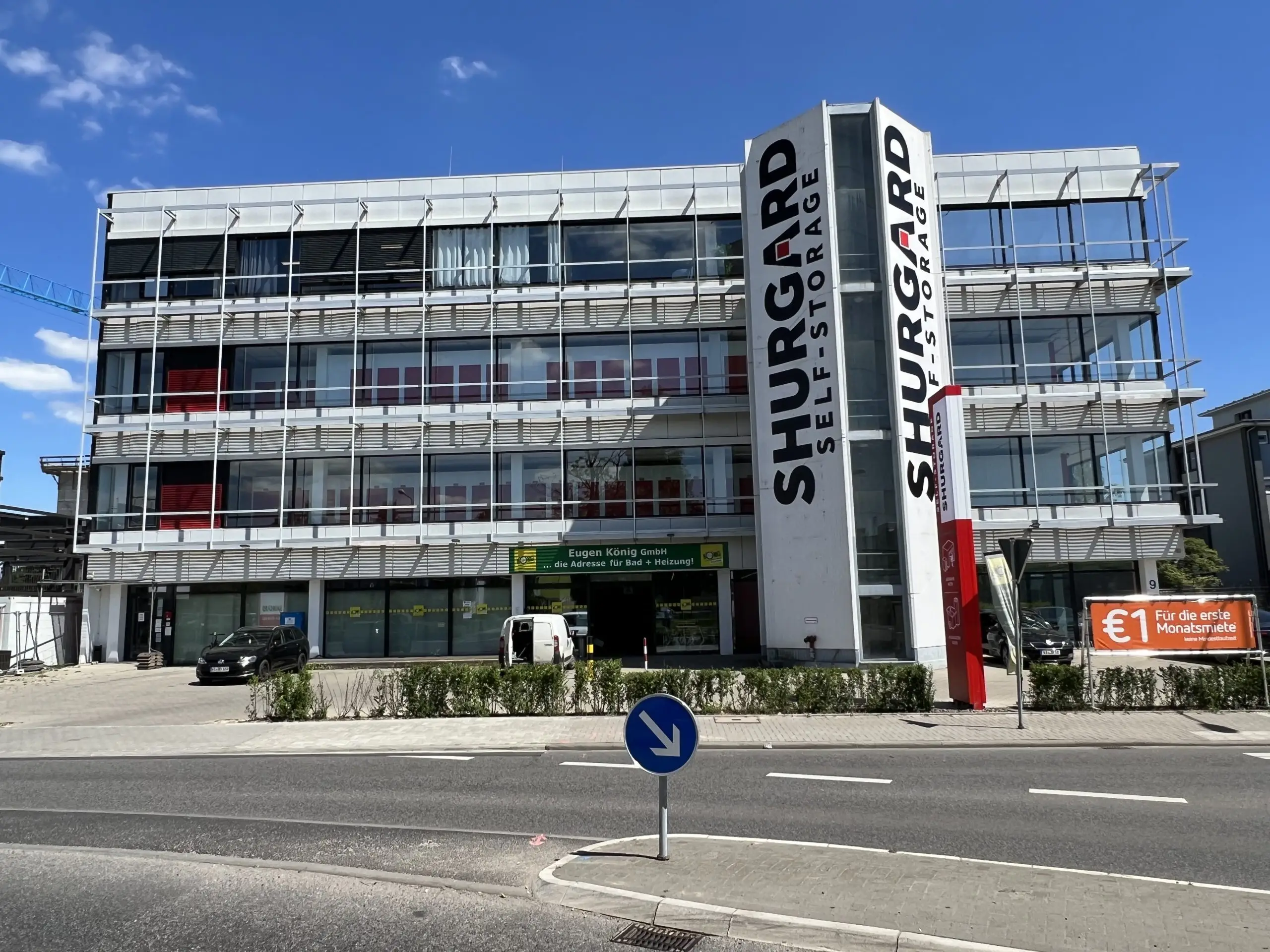Außenansicht bei Shurgard in Wiesbaden-Biebrich